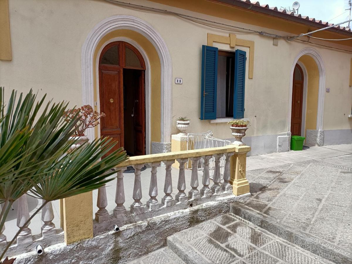 La Terrazza Nel Cuore Di Capoliveri المظهر الخارجي الصورة